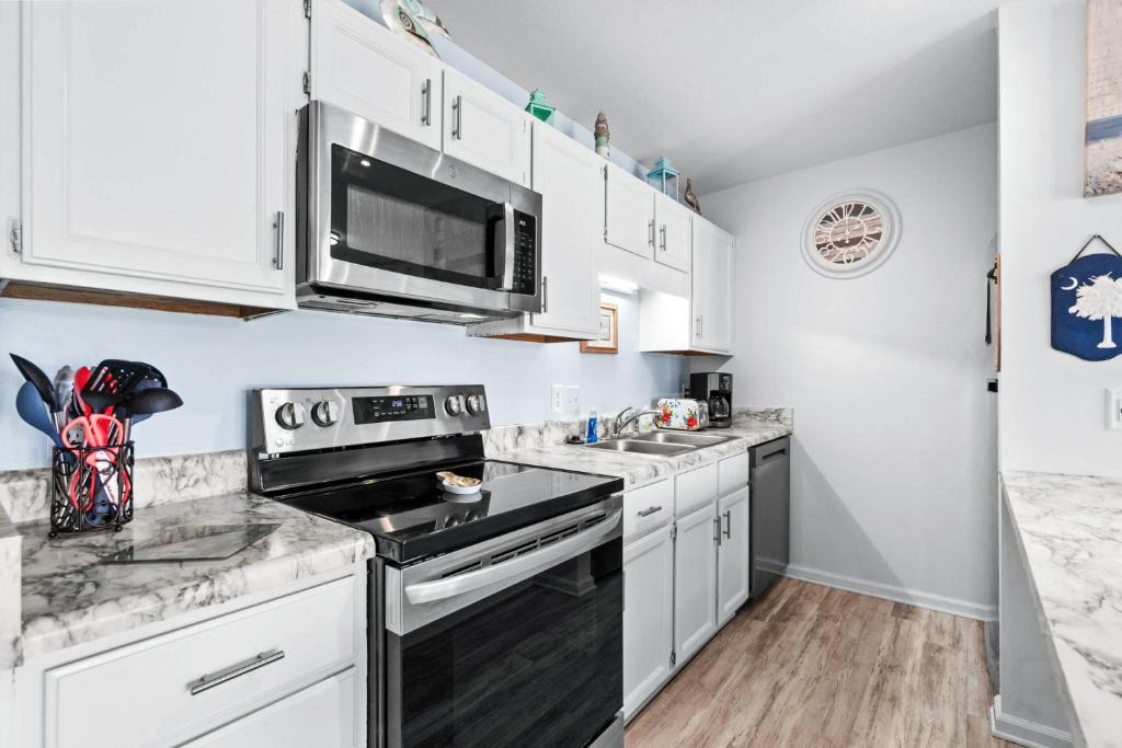 Surfside Beach House | 215 C2 GP-The Treehouse