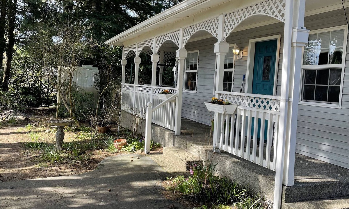 West Haven-Sylvan Cottage | A Woodland Cottage in suburban Portland