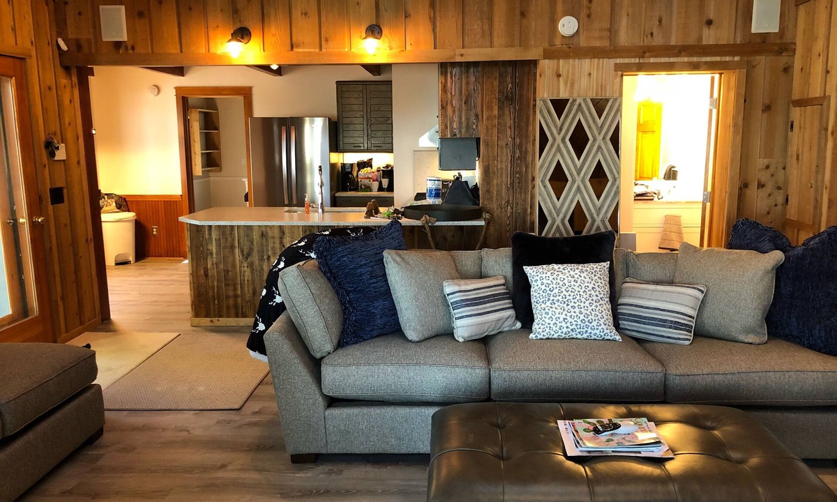 Harbor Springs House | Beachfront Cottage on Lake Michigan in Goodhart along M-119 Tunnel of Trees