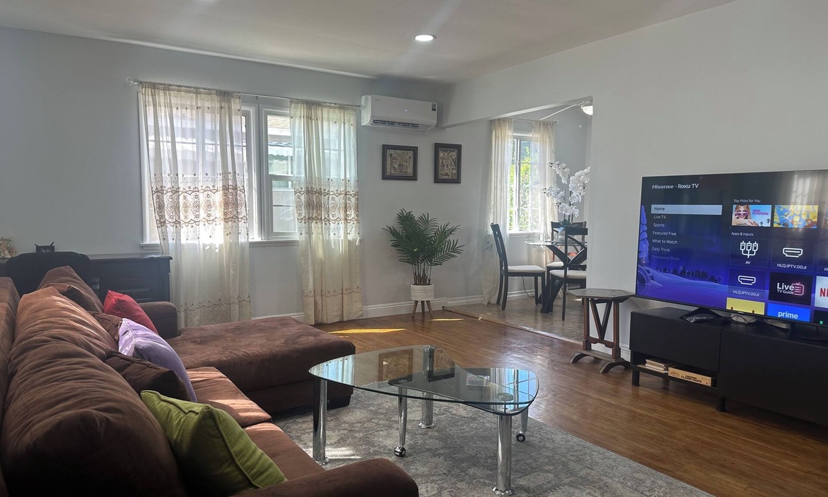Burbank House | Charming house with AC, parking & gated yard in pleasant Burbank neighborhood