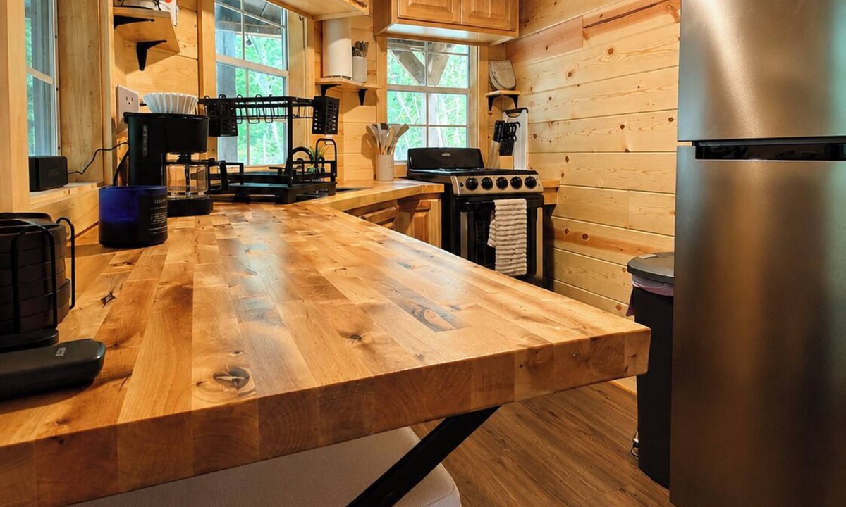 Walker Cabin | Cozy Tiny Cabin Near Leech Lake complete with Firepit + Trails