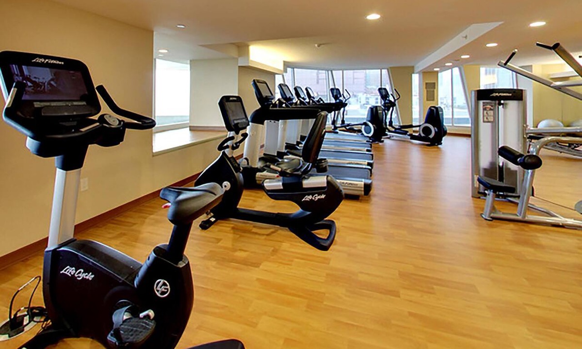 North Central Edmonton Hotel | DoubleTree by Hilton Edmonton Downtown