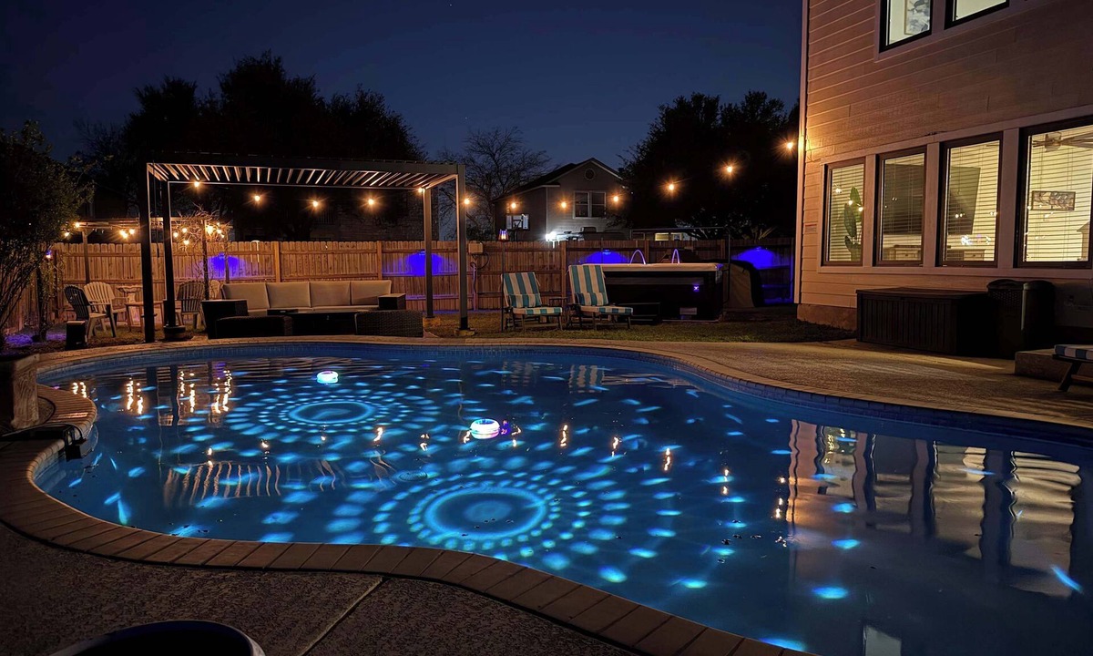 Georgetown House | Georgian 5BR Retreat Heat/Chilled Pool + Hot Tub