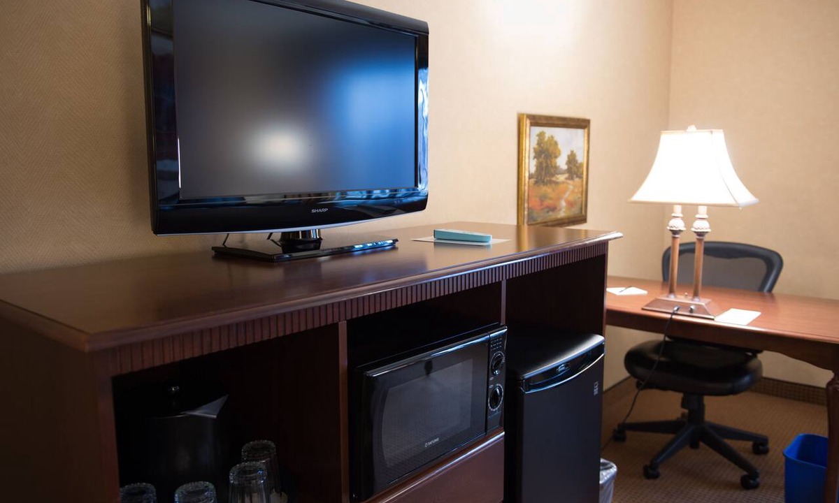 Tigard Hotel | Grand Hotel at Bridgeport