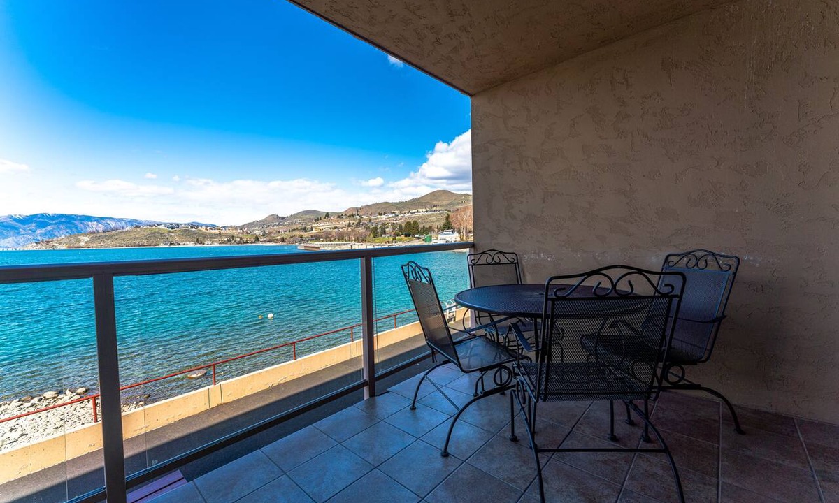 Chelan Condo | Grandview 523 Waterfront condo on Lake Chelan