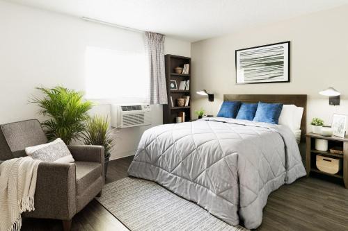 Burnsville Hotel | InTown Suites Extended Stay Minneapolis MN - Burnsville
