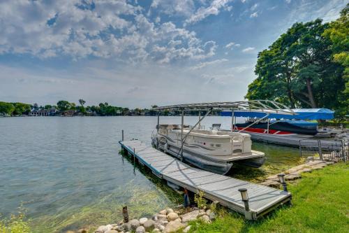 Maplewood House | Lakefront Wisconsin Escape w/Boat Dock & Kayaks!