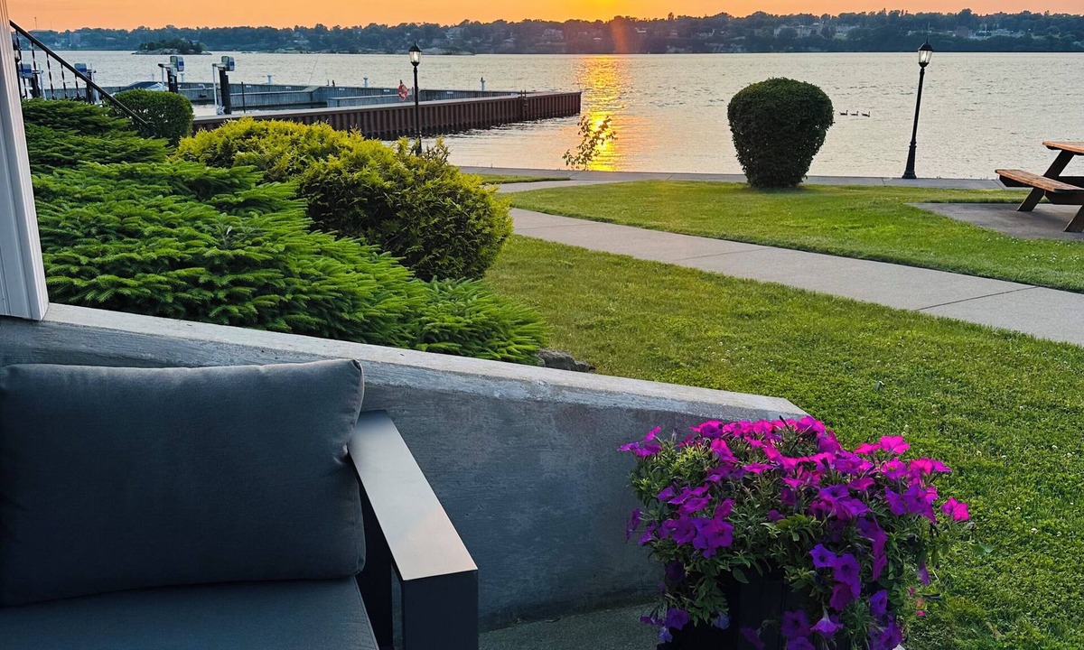 Morristown Condo | Luxury Waterfront 2 BR Condo on the St. Lawrence River