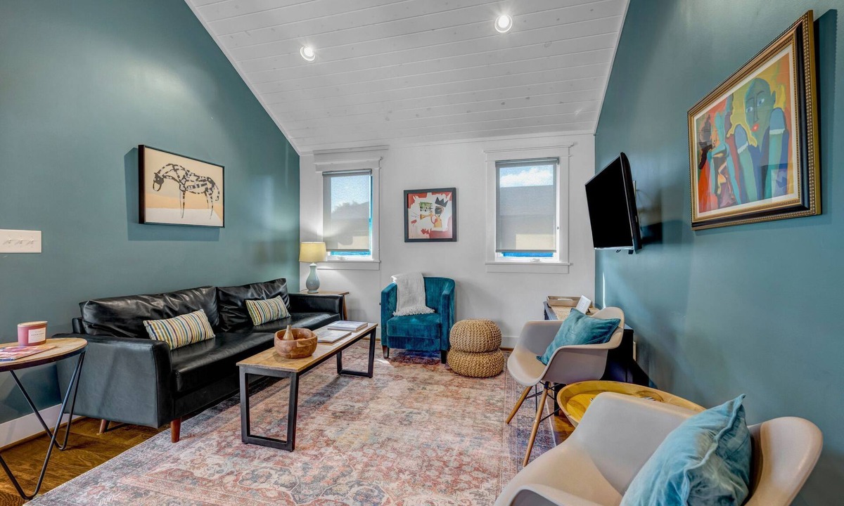 Belmont - Hillsboro House | Nashville's Best Historic Neighborhood! Walk to Food & Shopping!