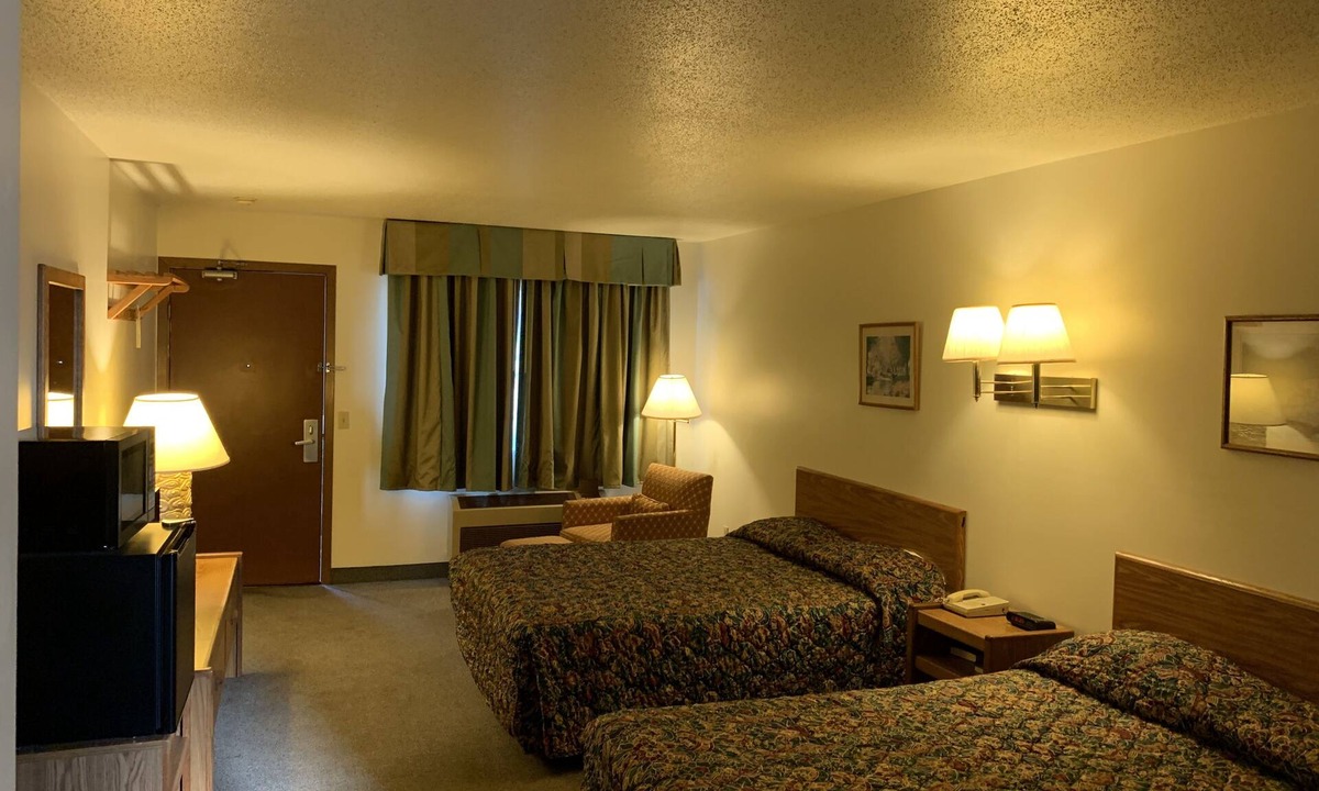 Pine River Hotel | Pine River Inn