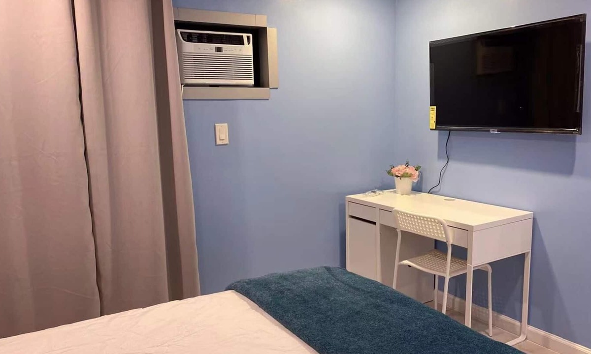 East Flushing Apartment | Stylish 2 Bedroom Apartment near MTA buses