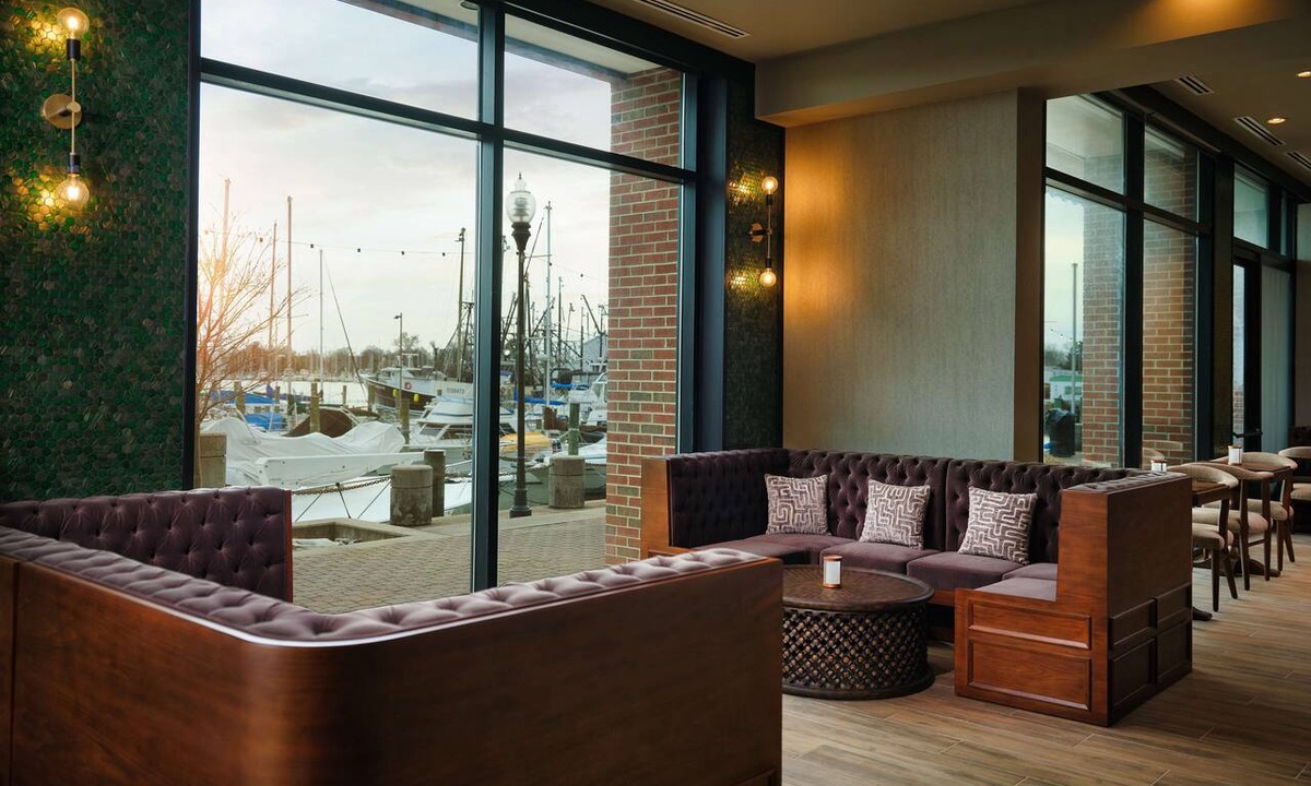 Victoria Boulevard Historic District Hotel | The Landing at Hampton Marina, Tapestry Collection by Hilton