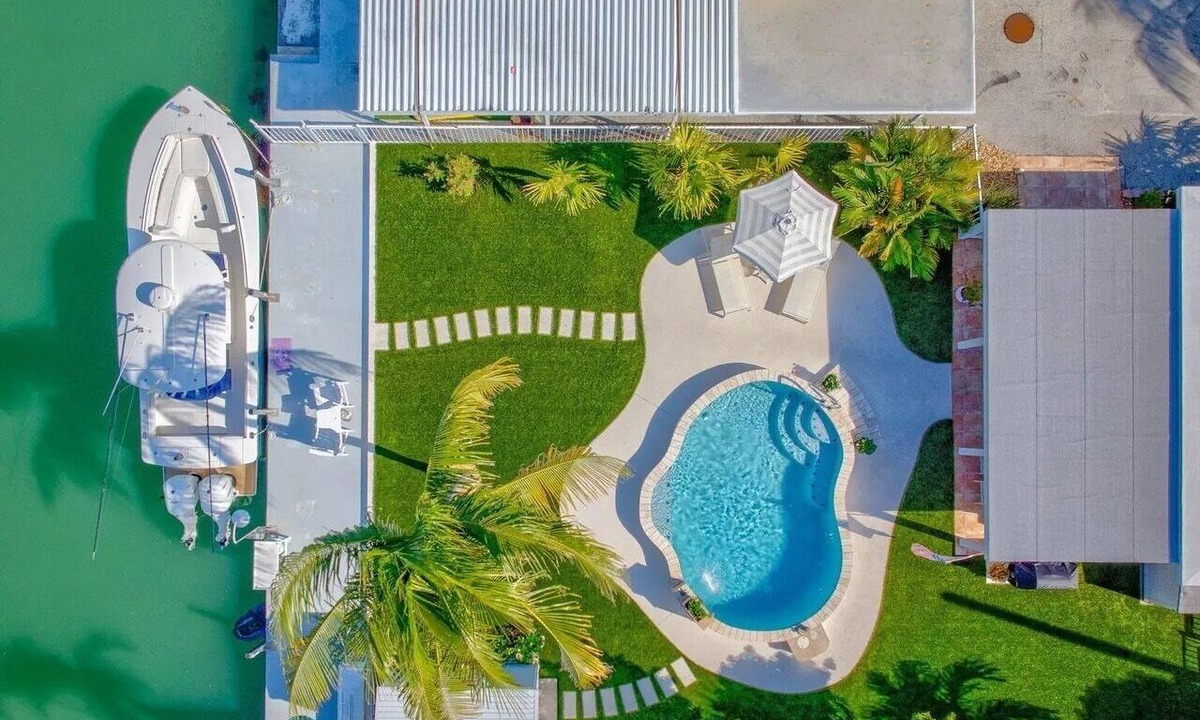 Little Venice House | Waterfront Pool 50' Dock Minutes to Atlantic & Gulf Vaca Cut