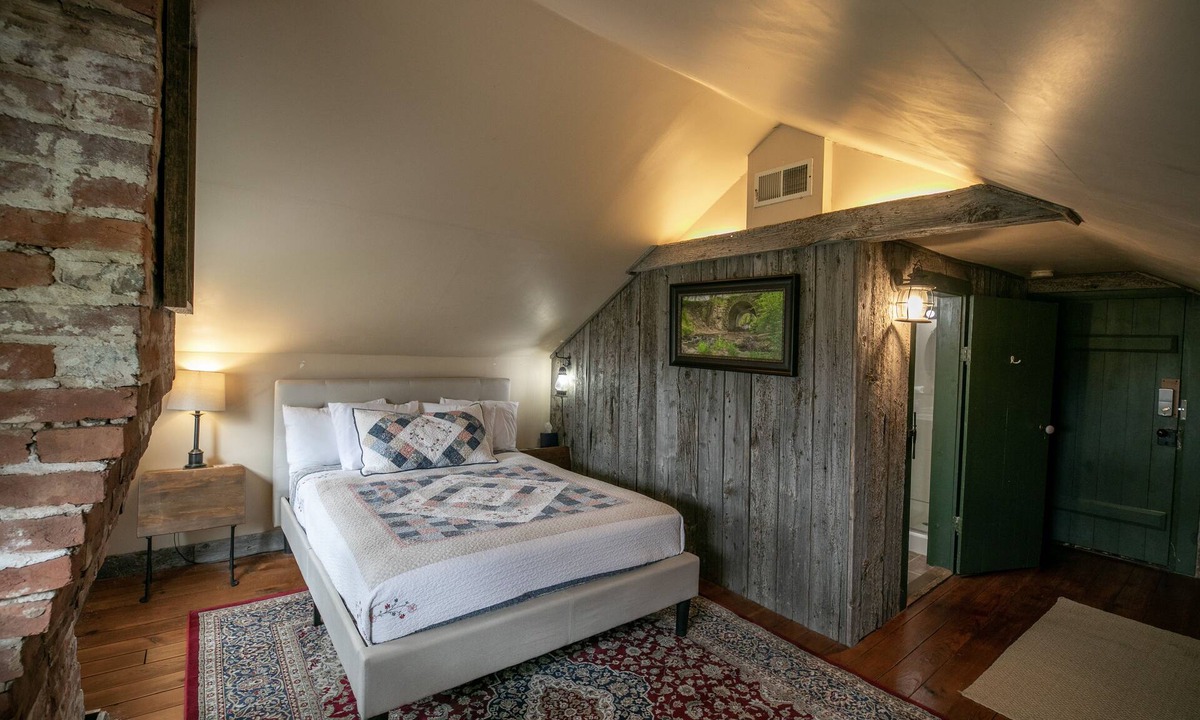 Nauvoo Bed & Breakfast | Willard Richards Inn