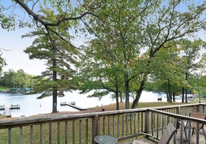 Adorable, motel-style rental w/ shared dock & sports courts - dogs welcome! in Eagle River