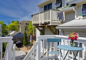 Bright Top Floor 2BR/1BA Condo Steps from Commercial Street - Sleeps 4 in Provincetown