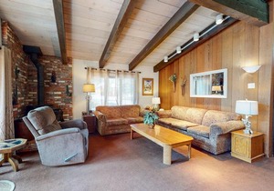 Chateau Sans Nom 29 in Mammoth Lakes