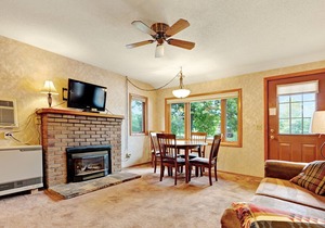 Dog-friendly cabin w/private deck, shared tennis court & dock on Voyageur Lake! in Eagle River