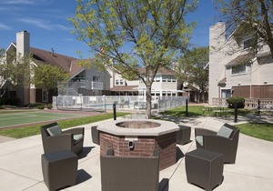 Rare Gem! Onsite Pool, Pet-Friendly Property Close to Cascade Bay Waterpark in Eagan