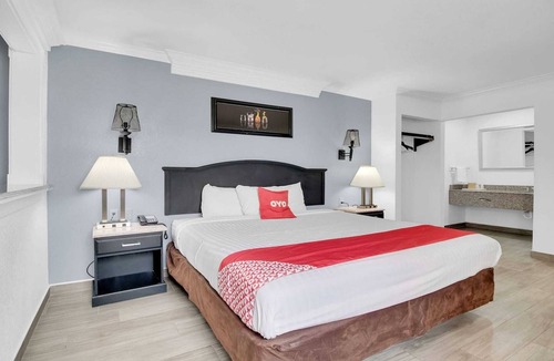Three Rivers Hotel | 1 Bedroom Suite with Jetted Tub