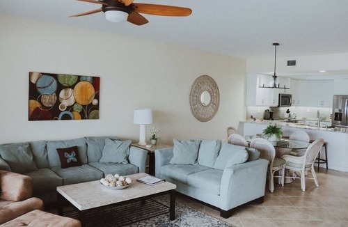 Vanderbilt Beach Condo | 1st Floor Condo Direct Bay/Gulf Beach Views! Steps To Beach! Specials
