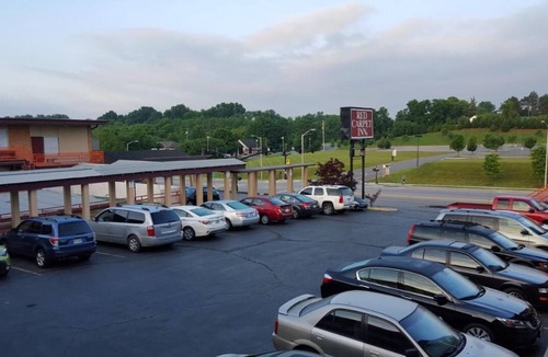 Grissom - Highland Hotel | 2 Added Value Stay near Virginia Tech - Perfect for University Visits w/Free Parking