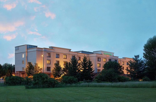 Ithaca Hotel | 2 Queen | Marriott Ithaca | Campus Trips, Ithaca Commons, Finger Lakes | 2 Units
