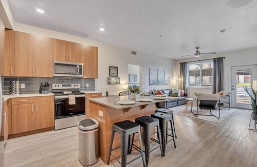 Clearfield Apartment | 2BR Apartment with Pool, Hot Tub and Fitness Center Near Davis Conference Center