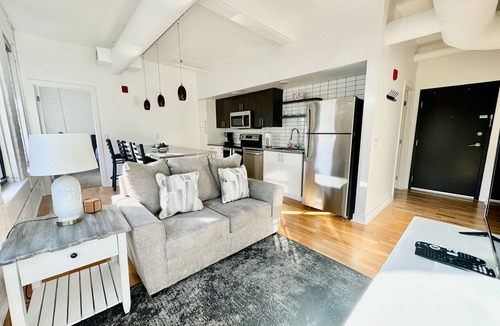 Downtown Omaha Apartment | A historic 1,000 square foot loft in the heart of the Old Market with Howard Street view