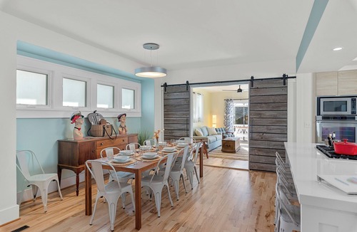 Ellis Historical District House | Beachside, Chefs Kitchen, High-End Everything