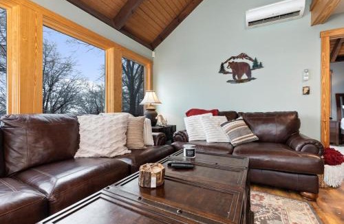 Treeloft House | Bear Necessities with Wintergreen Advantage