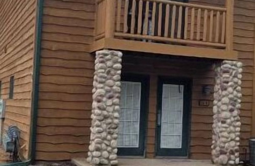 Oglesby House | Bella Villa familiar. WIFI. Close to Starved Rock Park Hiking trails. Relaxing!