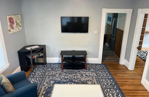 Beverly Apartment | Beverly, Salem, Dwtn, Water and Train