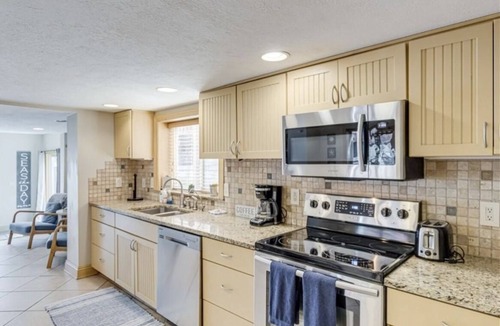 Portage Lakes House | Bright and updated home directly on Portage Lakes
