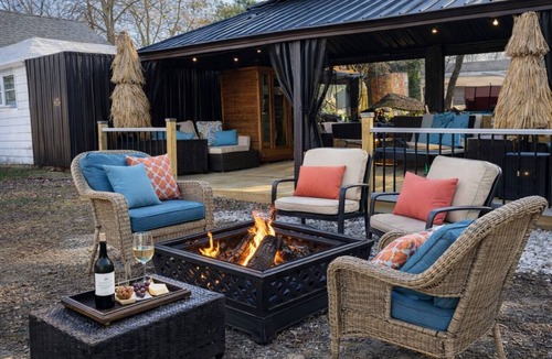 Dover House | CANHAM RV & Backyard Spa Experience for 2