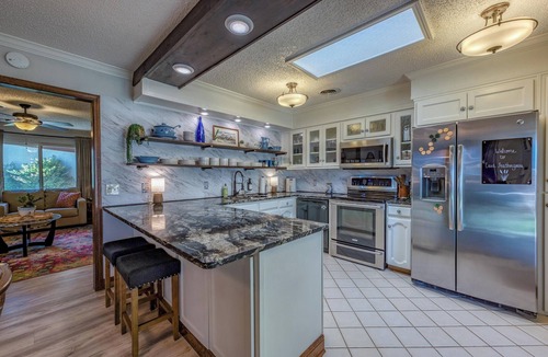 Roswell House | Casa Feathergrass