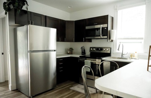 Macomb House | Cozy 2 bedroom home centrally located in Macomb! Family & pet friendly!