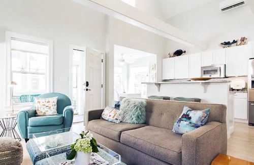 Dennis Port Cottage | Cozy Cape Cod Cottage - Private Pool & Beaches - Dennis Port, MA