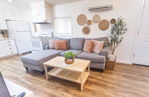Bethel-Danebo House | Cozy Guesthouse Close to Parks, 20 min to U of O , 8 min to Airport