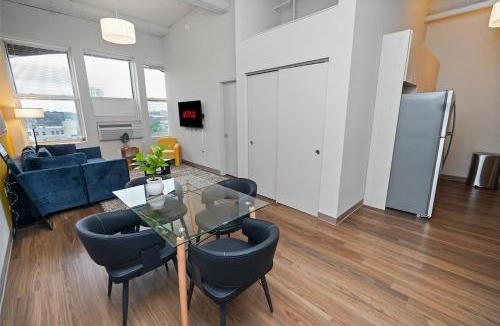 Westown Apartment | Downtown 2BR Stay 4 Min to Milwaukee Public Market