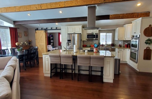 Village of Harrison House | Entire Huge 5-Bedroom 2.5-Bathroom Home!