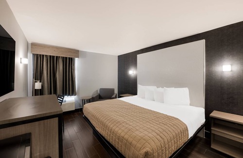 Wayne Hotel | Essence Express Wayne