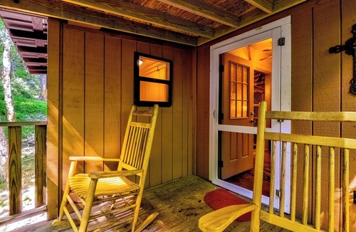 Cherokee Cabin | Fort Apache Cabin at Panther Creek