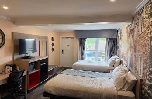 Sturbridge Hotel | Hamilton Inn