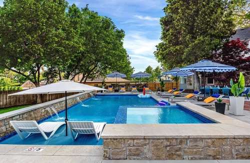 Tulsa House | Heated Pool ~ Hot tub ~ PuttPutt ~ Karaoke ~ Arcade + Games ~ Yoga Studio