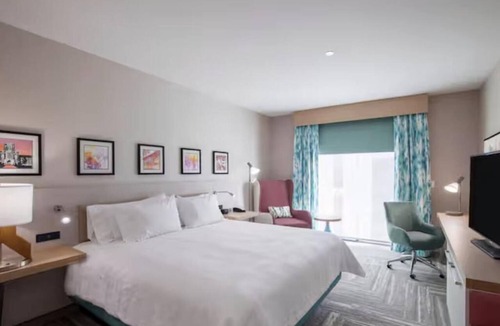 Queens Hotel | Hilton Garden Inn Flushing Laguardia