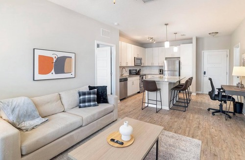Land O' Lakes Apartment | Landing | Chic 2BD, Gym, Pool