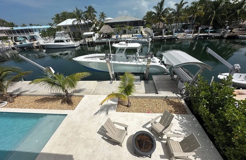 Venetian Shores House | Latitude Adjustment FLKeys