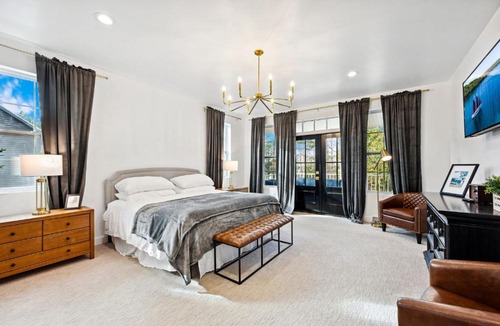 Sister Bay House | Luxe Retreat with Sauna, Walk to Northern Haus
