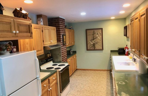Gills Rock House | Maple Grove House (B) Handicap / Wheel Chair Accessible Rental !